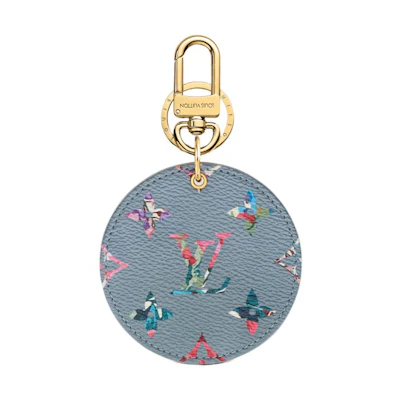 (Women) Louis Vuitton Floral Monogram Keychain for Women - Stylish & Minimalist Design M00877