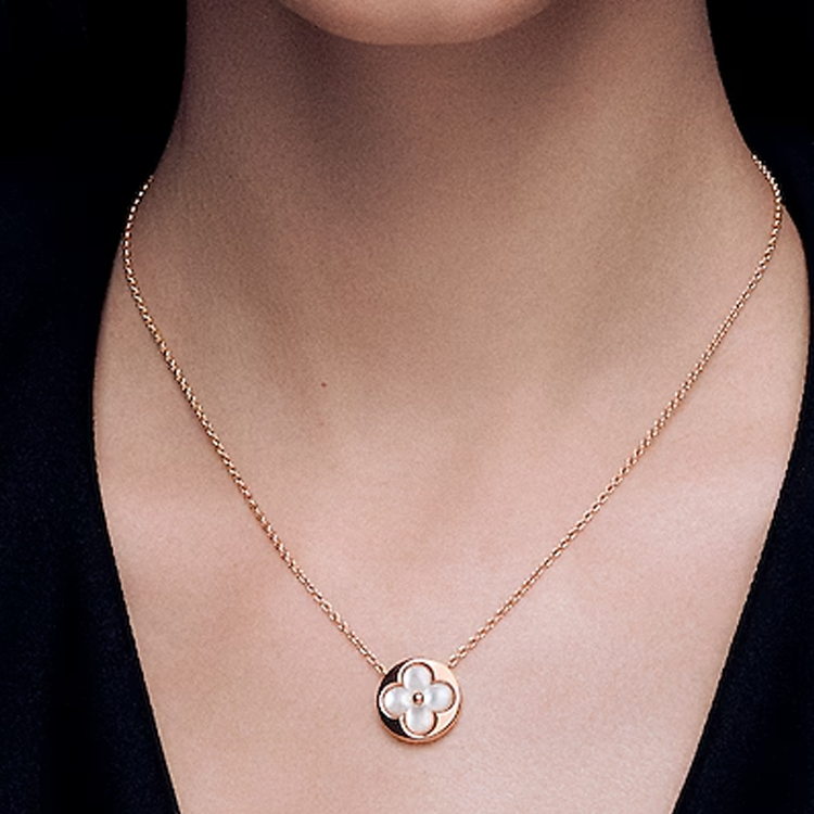 Shop (W) 路易威登 18K 金花卉吊墜項鍊 粉金 Q93520