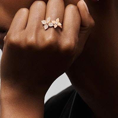 (Women) LOUIS VUITTON Floral Pink 18K Gold Ring for Women. Q9L25B Lookbook (Women) LOUIS VUITTON Floral Pink 18K Gold Ring for Women. Q9L25B