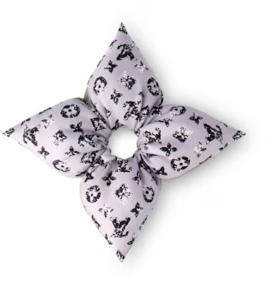 (Women) LOUIS VUITTON Floral Silk Scrunchie for Women Purple. M96865 Lookbook (Women) LOUIS VUITTON Floral Silk Scrunchie for Women Purple. M96865