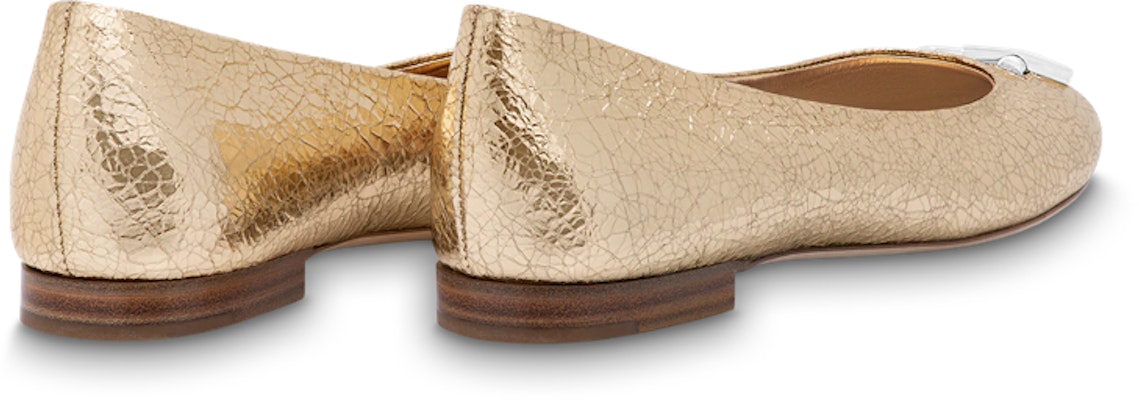 (Women) Louis Vuitton Following the provided examples, the standardised sneaker name format for the mixed-language name would be: Nina 'Gold' 1ABGPG Lookbook (Women) Louis Vuitton Following the provided examples, the standardised sneaker name format for the mixed-language name would be: Nina 'Gold' 1ABGPG
