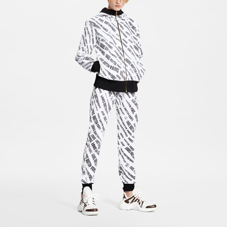 Shop (W) LOUIS VUITTON FW21 Celana Jogger Putih Monogram Jacquard. 1A9BNA