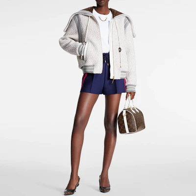 (W) ルイ・ヴィトン FW22 ホワイト ソリッドカラー ジップフーディージャケット 1AA9Q4 Lookbook (W) ルイ・ヴィトン FW22 ホワイト ソリッドカラー ジップフーディージャケット 1AA9Q4