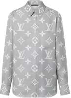 (Women) LOUIS VUITTON FW22 Flight Mode Logo Print Grey Long Sleeve Shirt Women. 1AAK7A (Women) LOUIS VUITTON FW22 Flight Mode Logo Print Grey Long Sleeve Shirt Women. 1AAK7A
