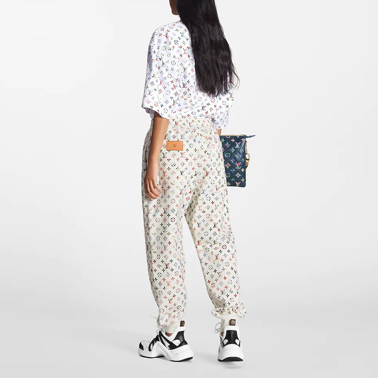 Shop (W) 路易威登 FW22 白色logo针织松宽版七分袖毛衣 1AAMFQ