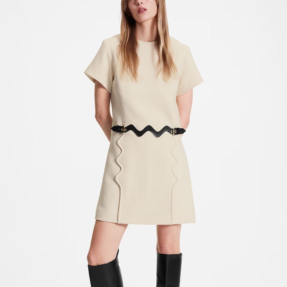 Lookbook (W) 路易威登 FW23 米色A字波浪短袖连衣裙 时尚. 1ABQU6