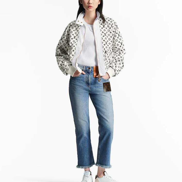 (Women) LOUIS VUITTON FW23 Logo Print High-Neck Jacket  White 1ABTCK 圖 3