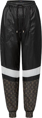 (W) ルイ・ヴィトン FW24 ブラックロゴプリント ミッドウエスト ジョガーパンツ 1AFMM1 Buy (W) ルイ・ヴィトン FW24 ブラックロゴプリント ミッドウエスト ジョガーパンツ 1AFMM1