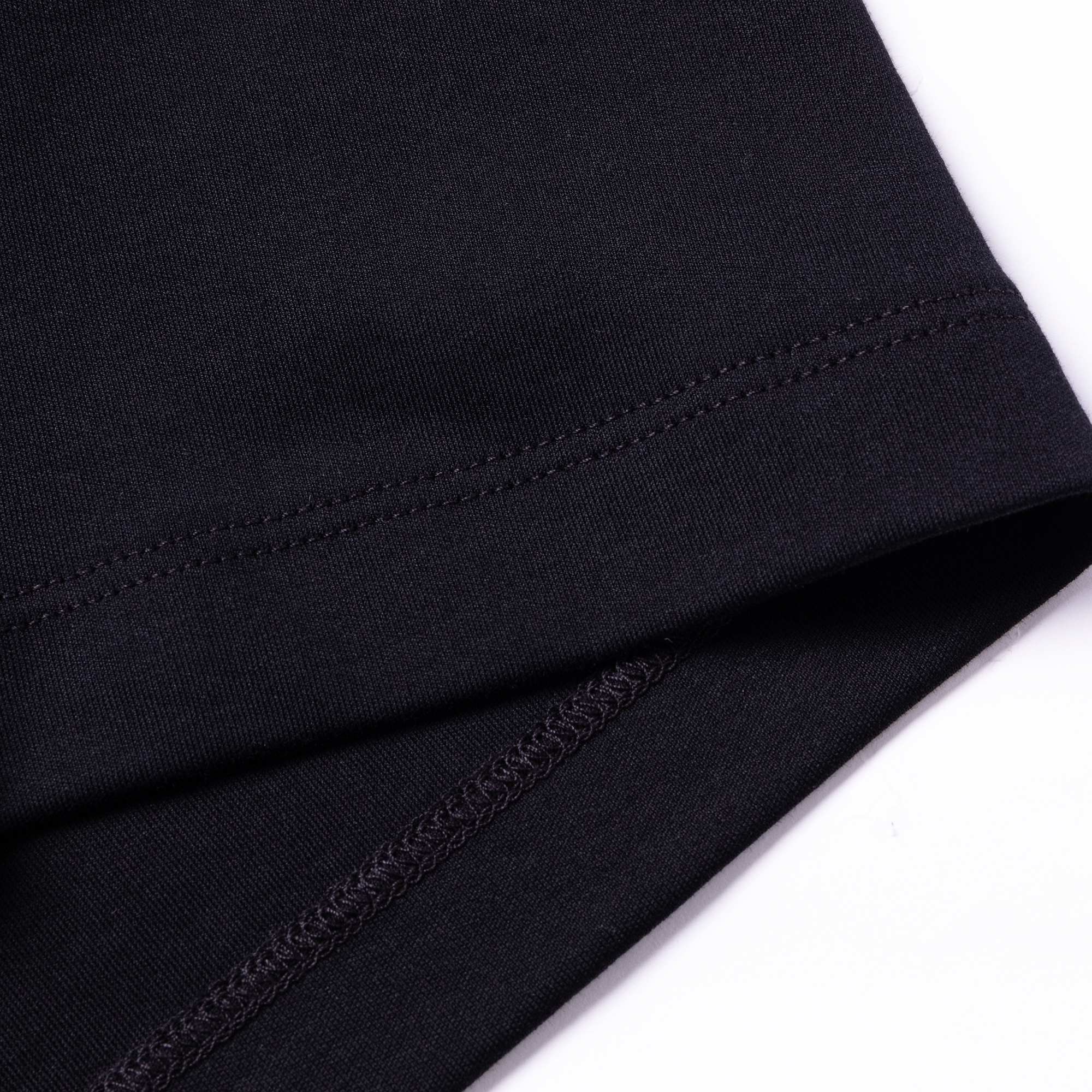 Purchase (W) LOUIS VUITTON FW24 By the Pool Kaos Wanita Putih Logo Hitam Crewneck. 1AFTUC