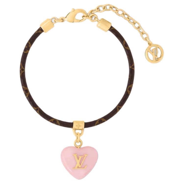 (Women) LOUIS VUITTON Gold Metallic  Bracelet Unique Design. M4355Z