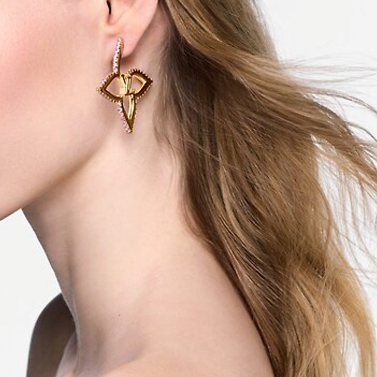 (Women) LOUIS VUITTON Gold Zirconia Metal Hollow Design Earrings for Women M02420 圖 4