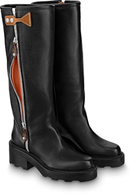 (W) Louis Vuitton Sepatu High-Top 'Kulit Hitam' 1AAC6M Lookbook (W) Louis Vuitton Sepatu High-Top 'Kulit Hitam' 1AAC6M