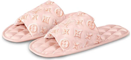 Lookbook (W) Pantuflas Louis Vuitton Homey Monogram 'Satin Rosa Claro Bordado'. 1A5SZD
