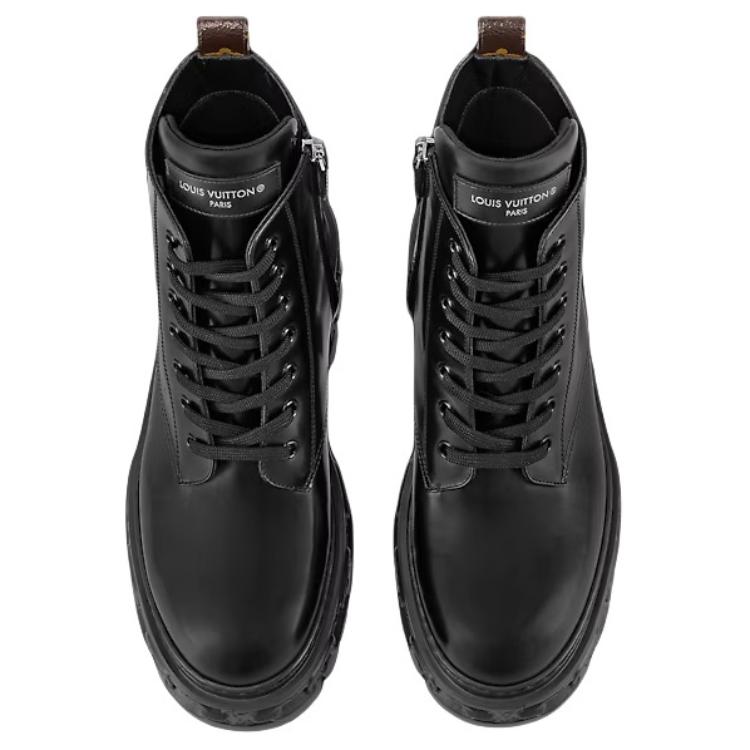 Shop (W) Louis Vuitton But Martin Kasual Kulit 'Black Martin' 1AC9H0