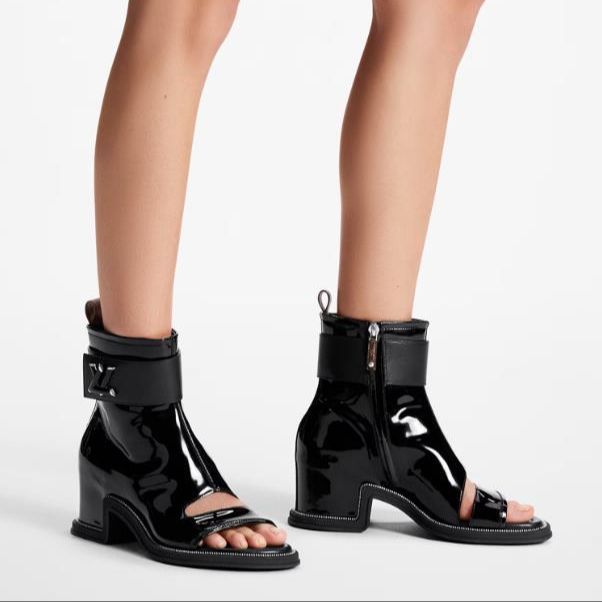 Purchase (Women) Louis Vuitton Leather Round Toe Zip Ankle Boot 'Black' 1ABHA1