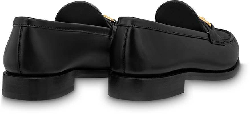 (W) Sepatu Loafer Datar Louis Vuitton Catur 'Hitam' 1ABIBA Lookbook (W) Sepatu Loafer Datar Louis Vuitton Catur 'Hitam' 1ABIBA