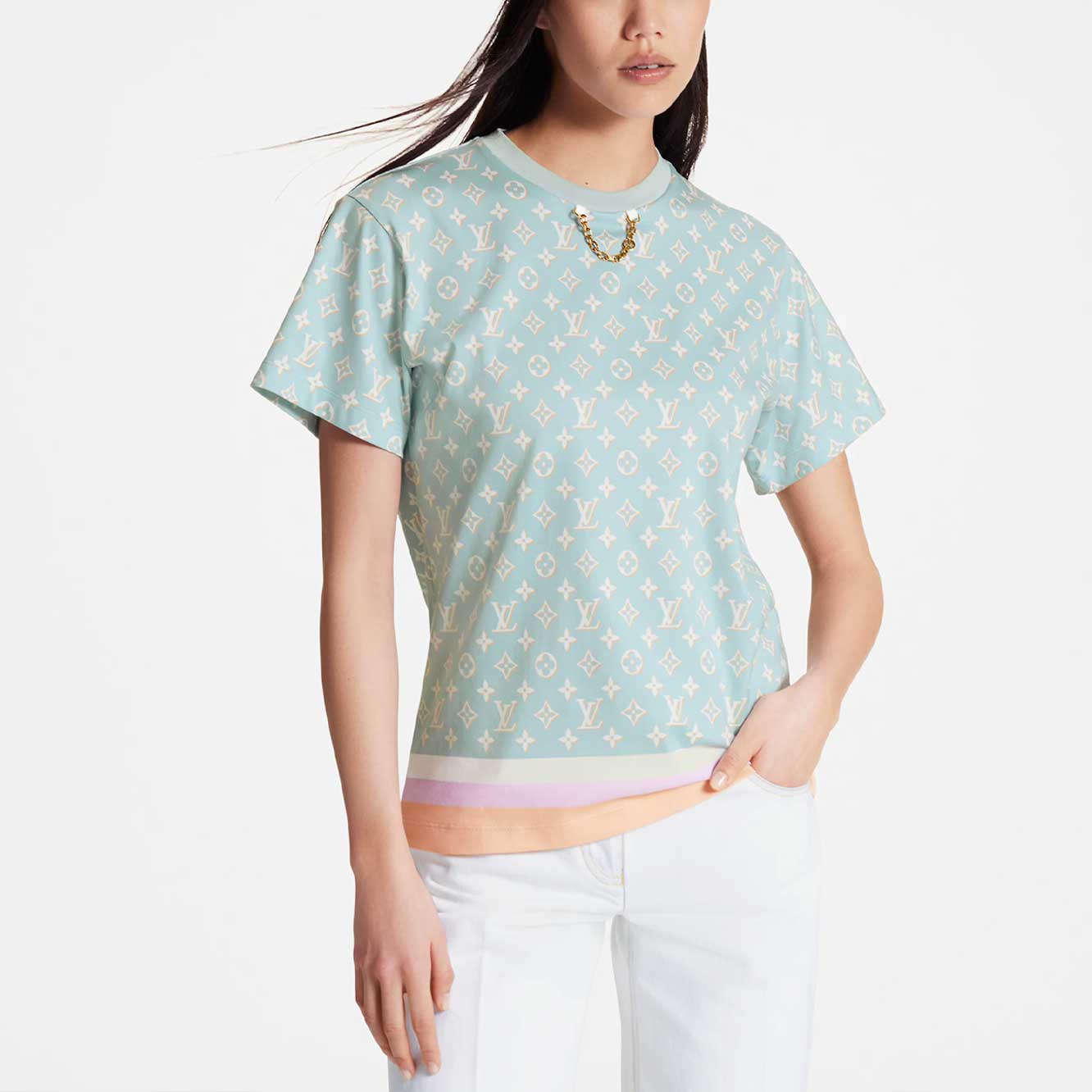Lookbook (Women) LOUIS VUITTON Logo Chain Print T-Shirt Women Mint Blue FW23 Collection. 1ABYI2