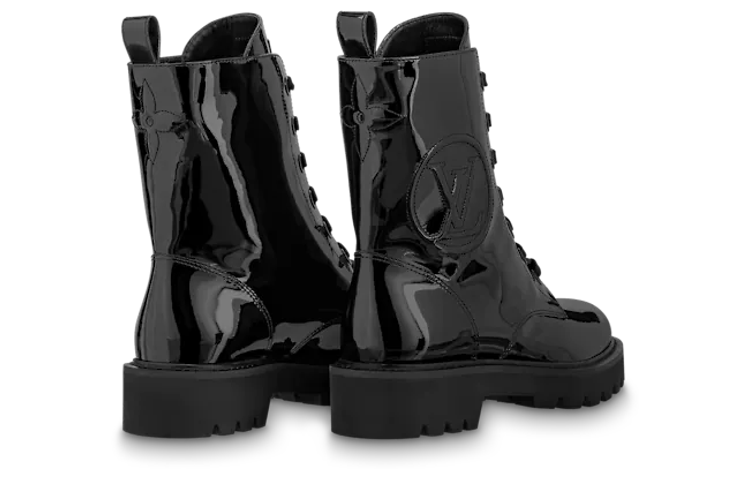 Shop (W) 路易威登漆皮系带靴子 "黑色" 1AABCG