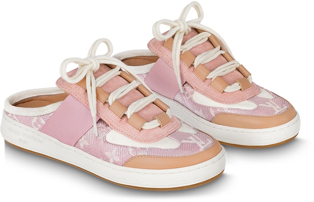 LOUIS VUITTON 露跟低跟系帶包頭拖鞋 女款 粉色 中國限定 Lookbook LOUIS VUITTON 露跟低跟系帶包頭拖鞋 女款 粉色 中國限定