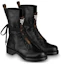 Lookbook (W) Louis Vuitton LV Metropolis Ranger Boots Kulit Sapi Martin Hitam Kecil 1A64V5