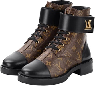 (W) Louis Vuitton LV Wonderland Monogram Kanvas Martin but Kasut Coklat 1A2Q3I Lookbook (W) Louis Vuitton LV Wonderland Monogram Kanvas Martin but Kasut Coklat 1A2Q3I