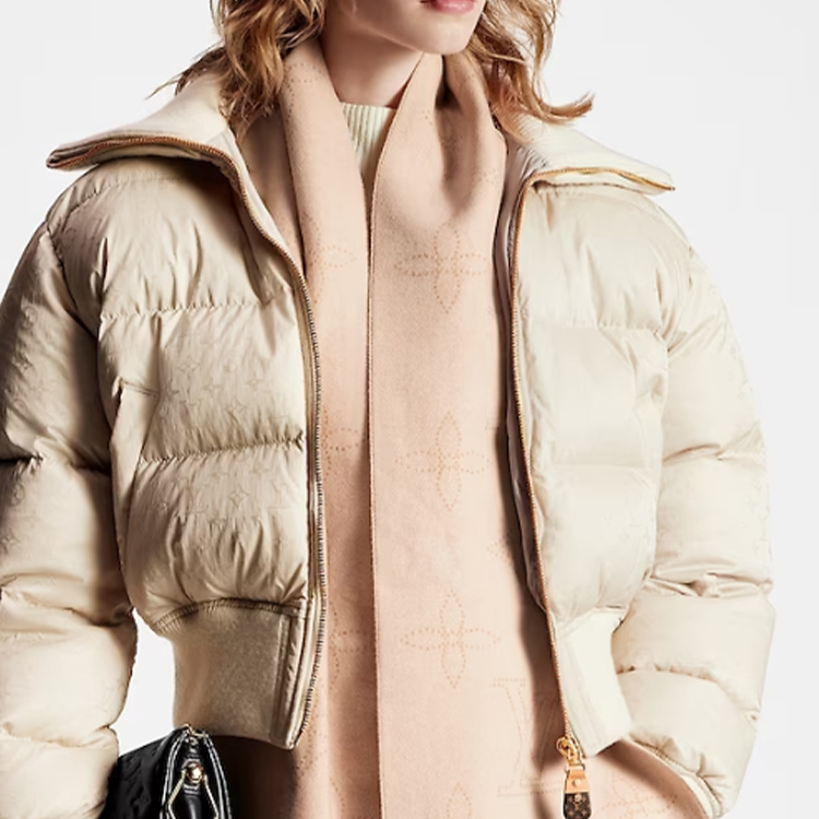 (Women) LOUIS VUITTON Mahina Monogram Tassel Fringe Scarf Pink for Women. M79394 圖 5