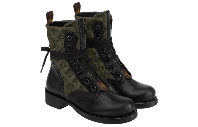 Lookbook (W) 루이비통 메트로폴리스 플랫 랭거 (올리브/블랙) 1A952D