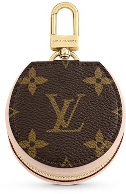 (Women) LOUIS VUITTON Monogram AirPods Case Brown Accessory GI0495 Lookbook (Women) LOUIS VUITTON Monogram AirPods Case Brown Accessory GI0495