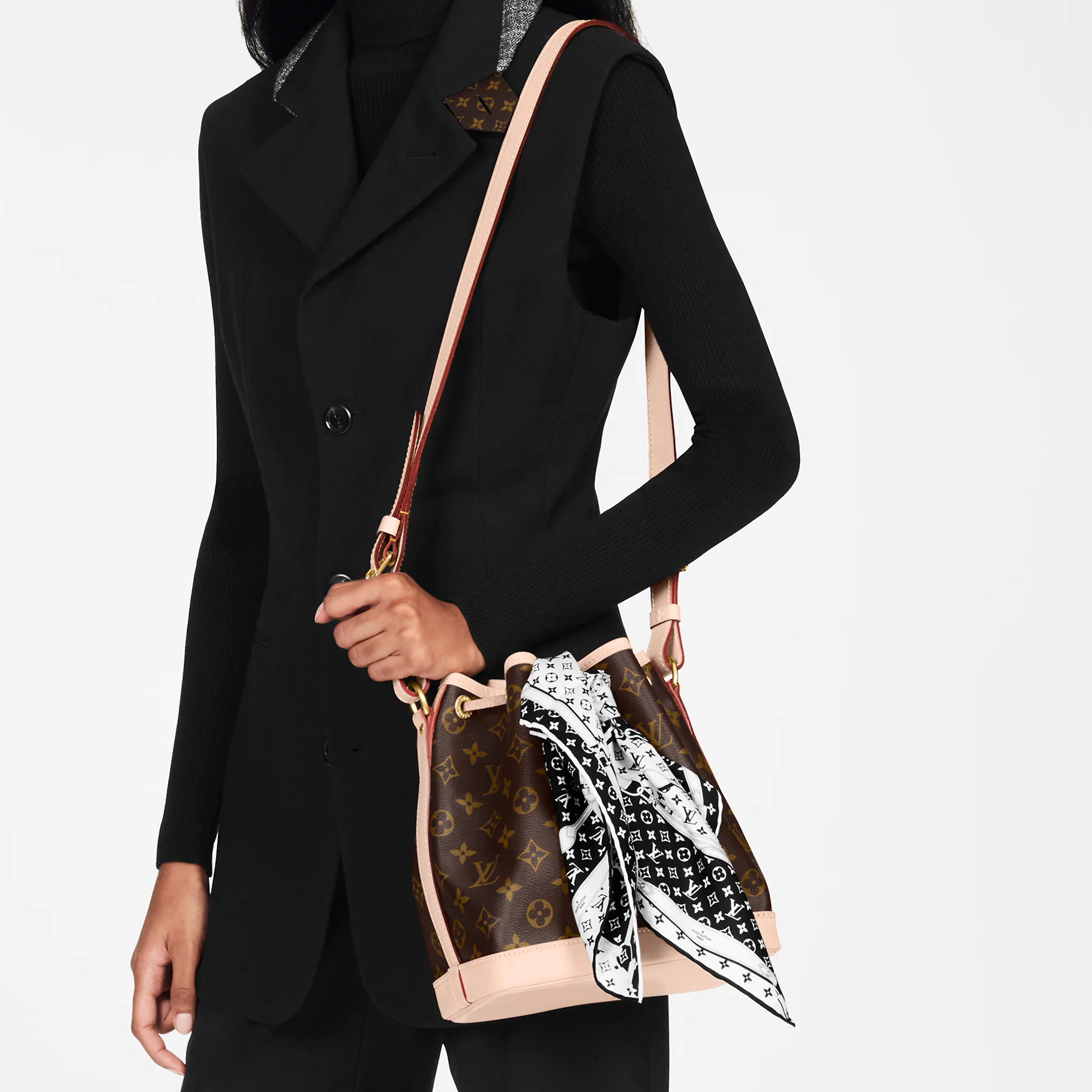 (Women) Louis Vuitton Monogram Confidential Silk Scarf Black  Classic Logo Design. M77351 圖 5