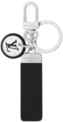 (Women) LOUIS VUITTON Monogram Embossed Leather Keychain for Women Black. M02040 Buy (Women) LOUIS VUITTON Monogram Embossed Leather Keychain for Women Black. M02040