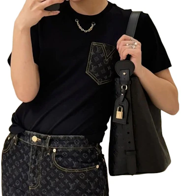 (W) 루이 비통 모노그램 포켓 체인 반팔 티셔츠 여성 블랙 1AGT03 Details for (W) 루이 비통 모노그램 포켓 체인 반팔 티셔츠 여성 블랙 1AGT03