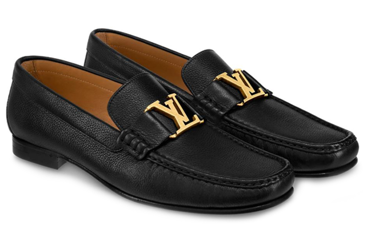 Lookbook (W) Louis Vuitton Montaigne ''Baskets Mode Noir en Cuir Grainé de Veau'' 1A4OTO