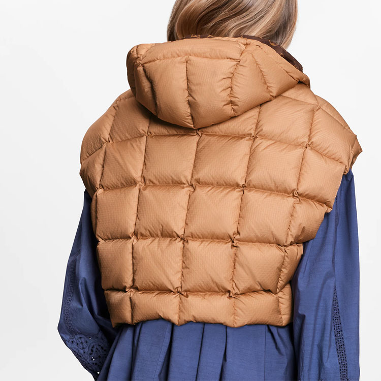 Shop (W) LOUIS VUITTON 枕頭款無袖羽絨背心 米色 1A91KO