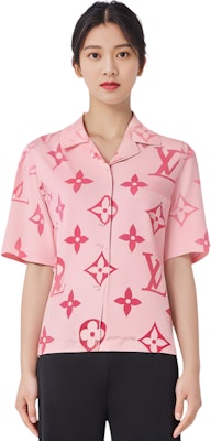 (Women) LOUIS VUITTON Pink Logo Print Cuban Collar Short Sleeve Shirt Women. 1A8RLM Cheap (Women) LOUIS VUITTON Pink Logo Print Cuban Collar Short Sleeve Shirt Women. 1A8RLM