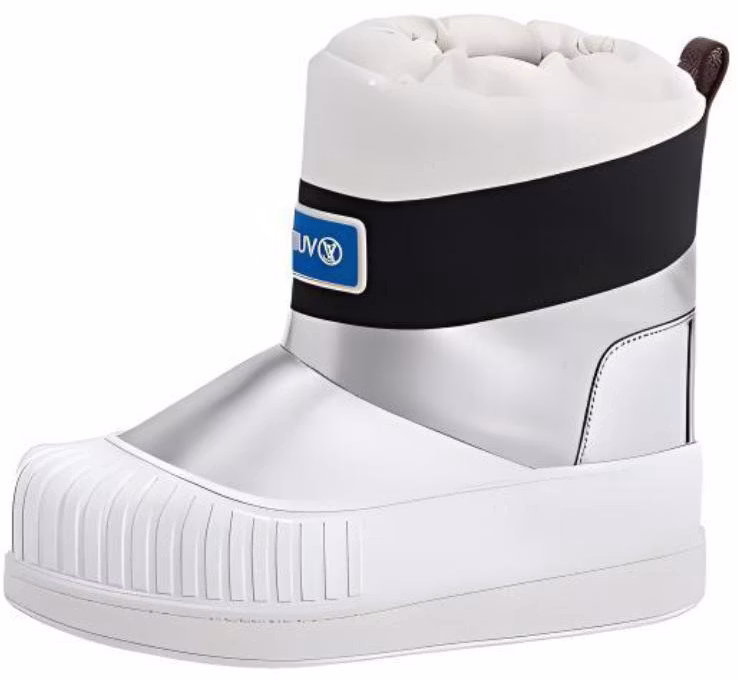 women-louis-vuitton-polar-boot-black-white-1-a9-r1-h