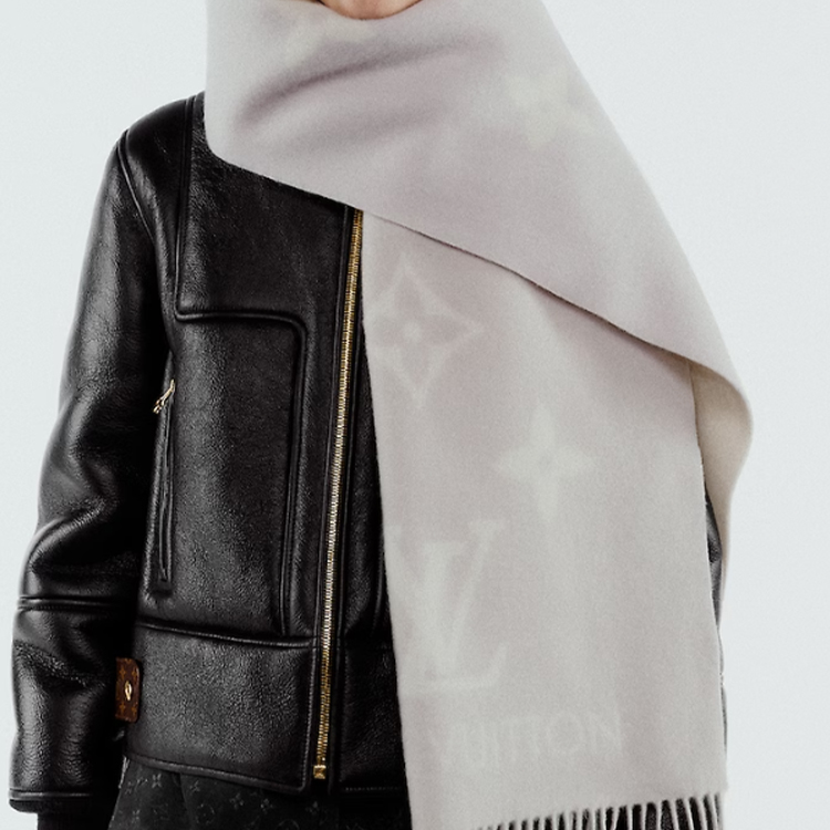 (Women) Louis Vuitton Reykjavik Logo Tassel Wool Scarf Grey Womens M78909 圖 5