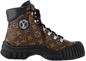 (W) Louis Vuitton Ruby Flat Ranger Boots 'Pola Coklat Monogram dengan Hitam' 1AALYG Order (W) Louis Vuitton Ruby Flat Ranger Boots 'Pola Coklat Monogram dengan Hitam' 1AALYG