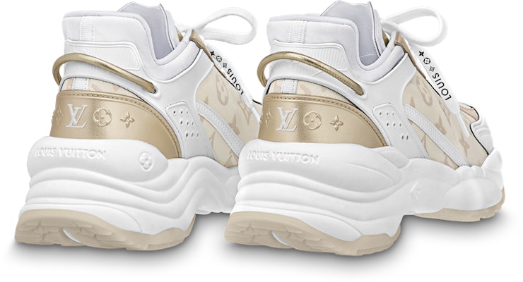 LOUIS VUITTON Run 55 牛仔布 繫帶 時尚百搭 防滑 低筒 運動休閒鞋 女款 米色 Lookbook LOUIS VUITTON Run 55 牛仔布 繫帶 時尚百搭 防滑 低筒 運動休閒鞋 女款 米色