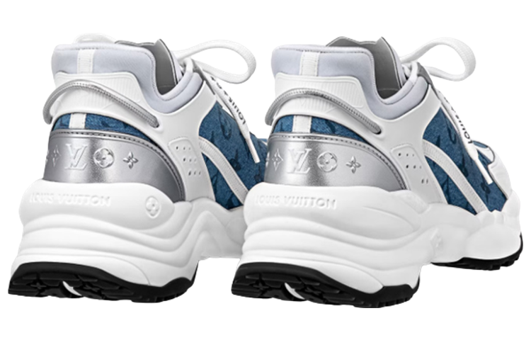 Lookbook (W) Sepatu Louis Vuitton Run 55 'Denim Monogram Perak' 1ABHQJ