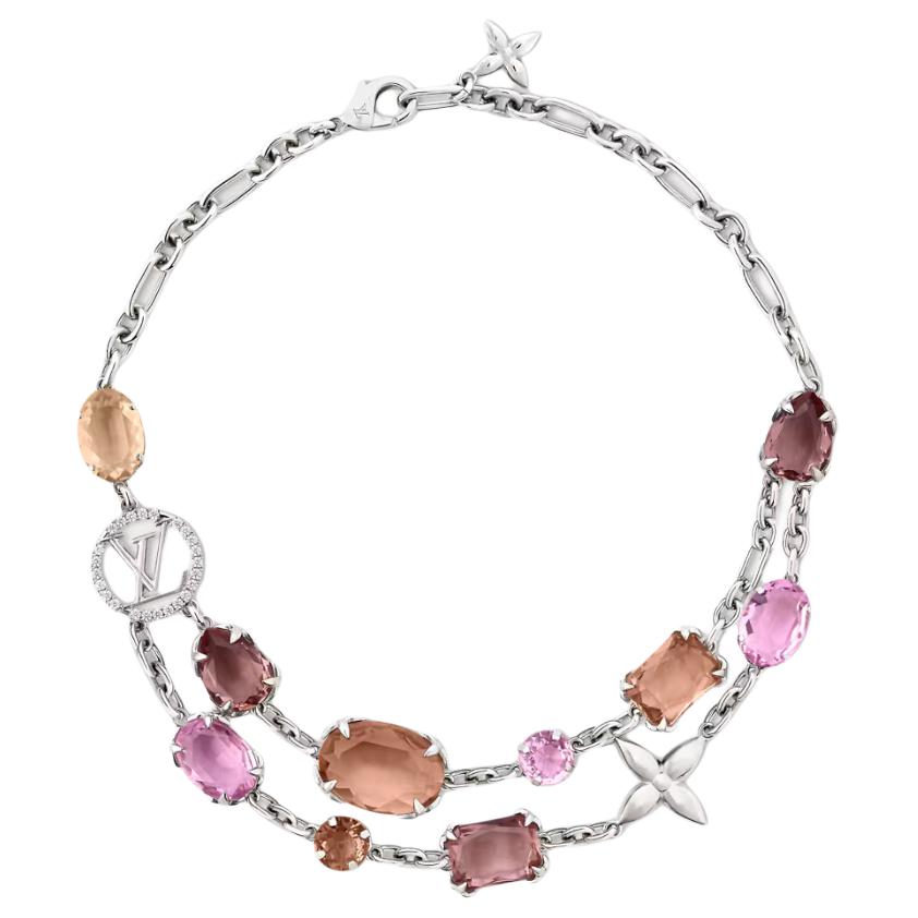 (Women) LOUIS VUITTON Silver Metal Necklace with Logo Cut-Out Design for Women. M03035