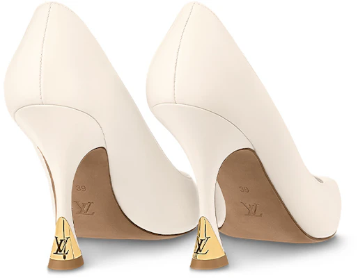 LOUIS VUITTON 閃耀 羊皮 尖頭套足 細跟 高筒鞋 9.5cm 女式 米色 Shop LOUIS VUITTON 閃耀 羊皮 尖頭套足 細跟 高筒鞋 9.5cm 女式 米色
