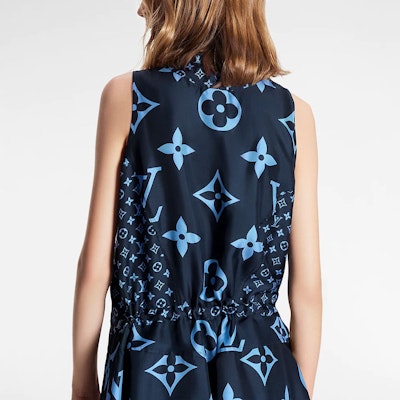 (W) 루이비통 SS22 알파벳 프린트 민소매 A라인 원피스 여성 블루. 1AAAFI Details for (W) 루이비통 SS22 알파벳 프린트 민소매 A라인 원피스 여성 블루. 1AAAFI