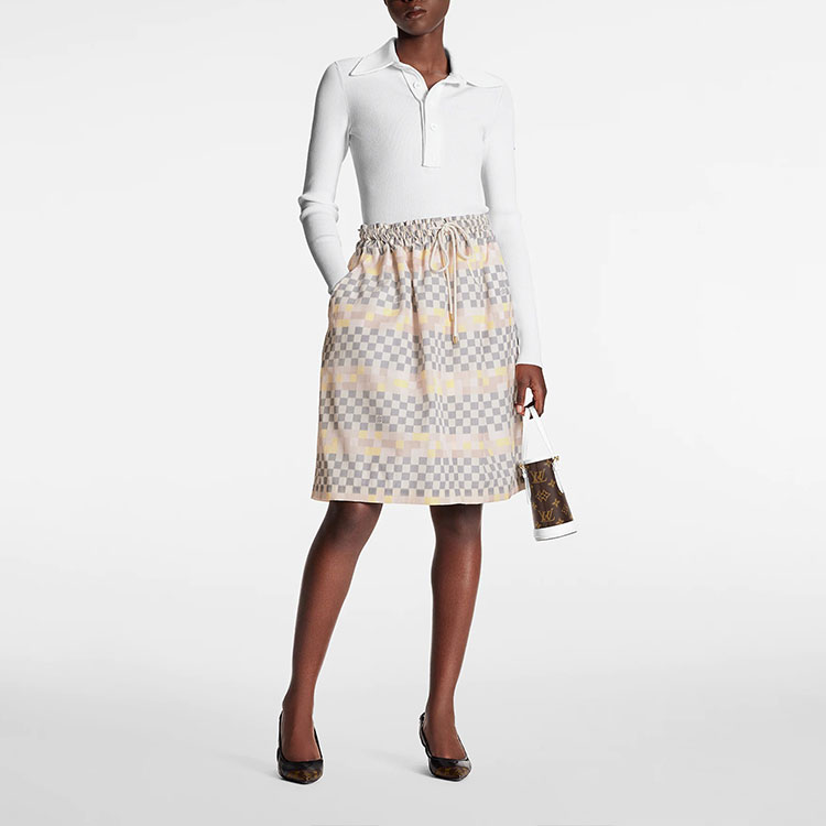 Lookbook (W) 路易威登SS22粉色拼色格纹女款休闲半身裙 1AA833
