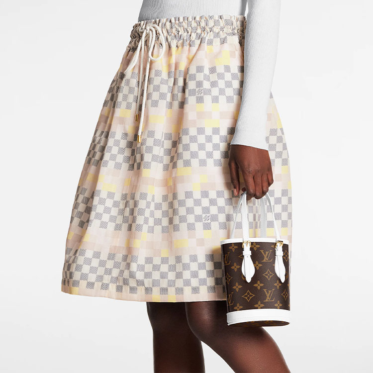 Details for (W) 路易威登SS22粉色拼色格纹女款休闲半身裙 1AA833