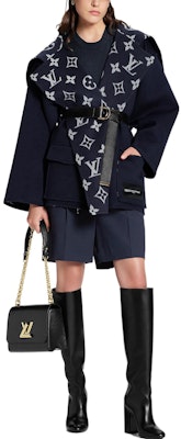 (Women) LOUIS VUITTON SS23 Navy Logo Wrap Pocket Overcoat. 1AB76A Lookbook (Women) LOUIS VUITTON SS23 Navy Logo Wrap Pocket Overcoat. 1AB76A