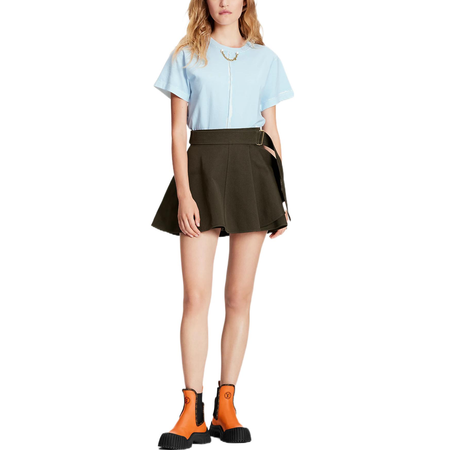 (Women) LOUIS VUITTON SS23 Chain Detail Solid Color Crewneck T-Shirt Women Light Blue 1AAXFK 圖 3