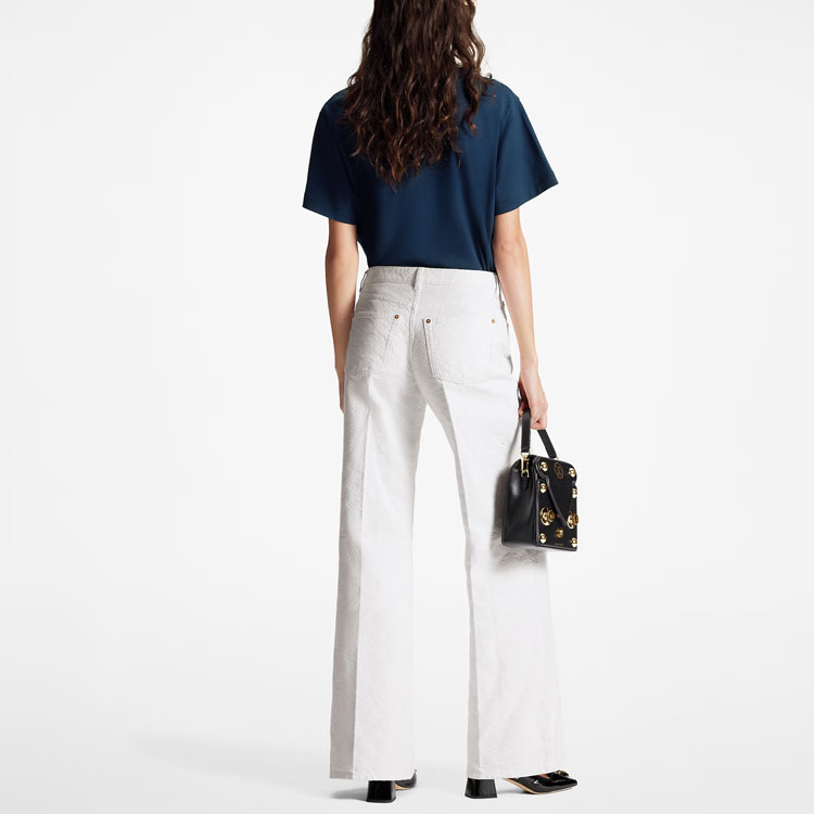 (Women) Louis Vuitton SS23 Navy Contrast Letter Logo Print Short Sleeve T-Shirt Women. 1ABGBT 圖 4