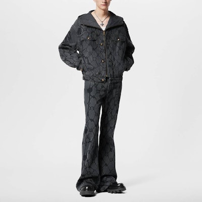(Women) LOUIS VUITTON SS24 Black Logo Buttoned Flare Denim Jeans. 1AFQF3 Purchase (Women) LOUIS VUITTON SS24 Black Logo Buttoned Flare Denim Jeans. 1AFQF3