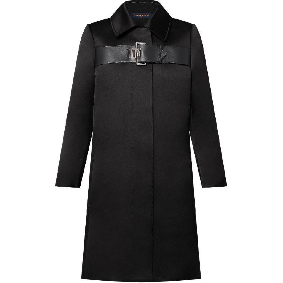 (Women) LOUIS VUITTON SS24  Black Long Sleeve Coat with Lace-Up Detail. 1AFSIT