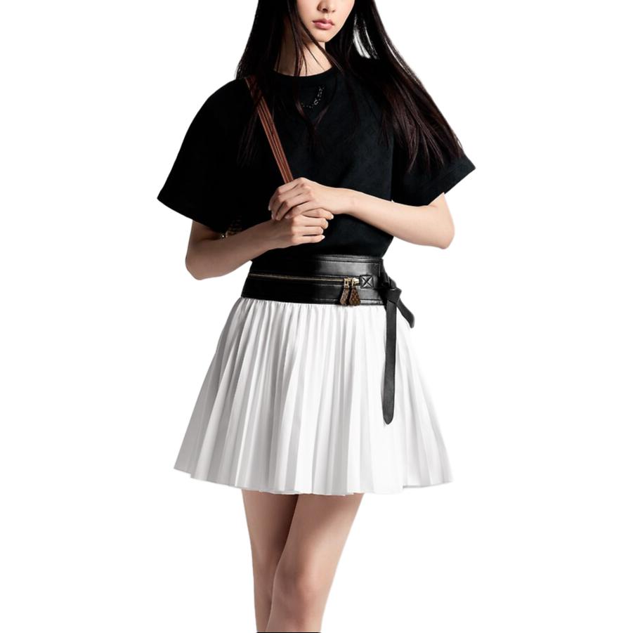 (Women) LOUIS VUITTON SS24  Plain Black Crewneck Short-Sleeve T-Shirt 1AFTN5 圖 4